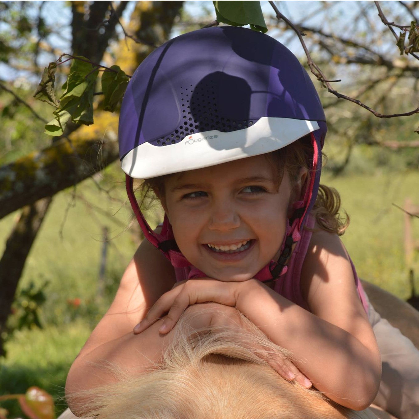 ponyclub-algarve Kid enjoying her pony at the pony club at Tiffanys Riding Centre